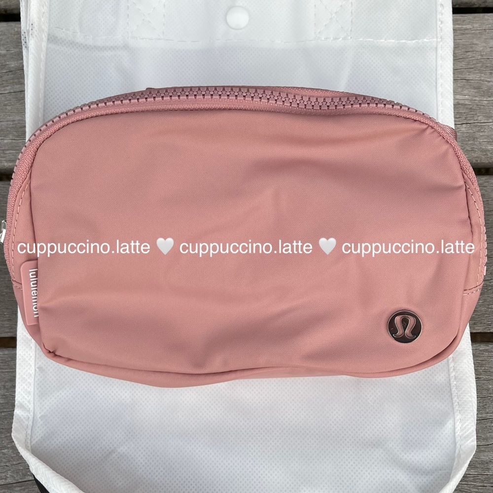 💗NWT💗Lululemon Athletica Everywhere Belt Bag in Pink Pastel - Extended Strap